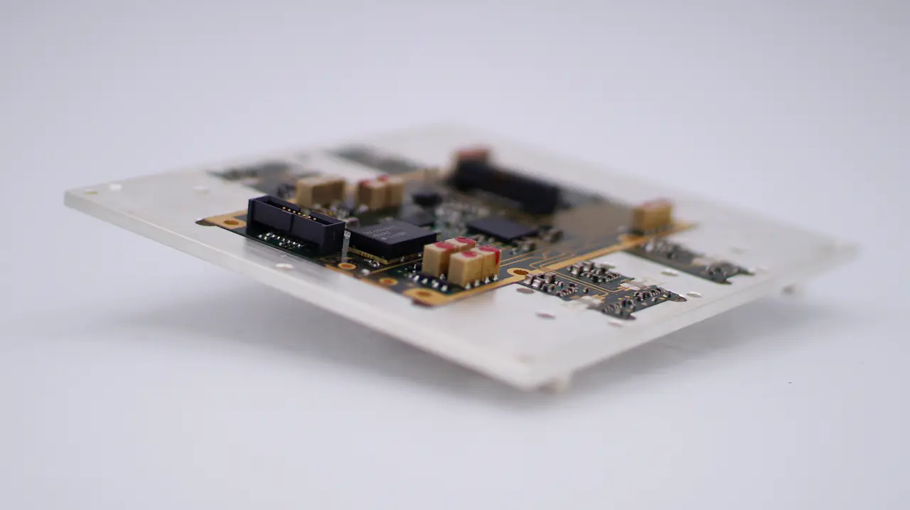 High-Performance mmWave Radar System for in-orbit micro-debris detection - capable of detecting fast-moving particles with relative velocities of up to 15.2 km/s at distances over 60 metres away